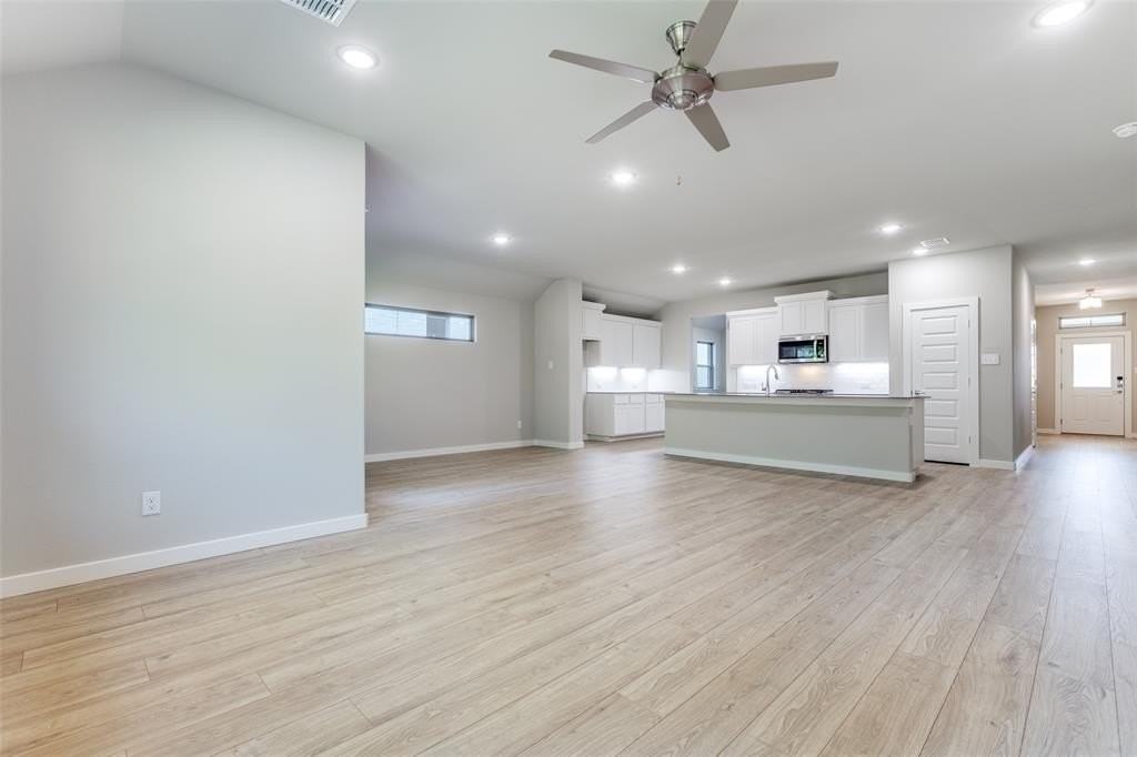 1113 Birchwood Ln - Photo 4 of 13