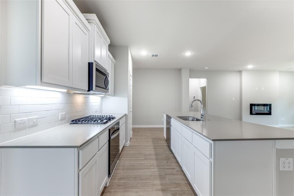 1113 Birchwood Ln - Photo 6 of 13