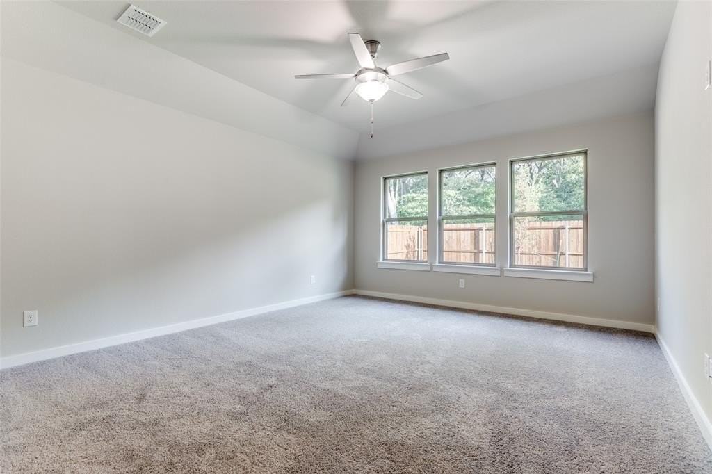 1113 Birchwood Ln - Photo 7 of 13