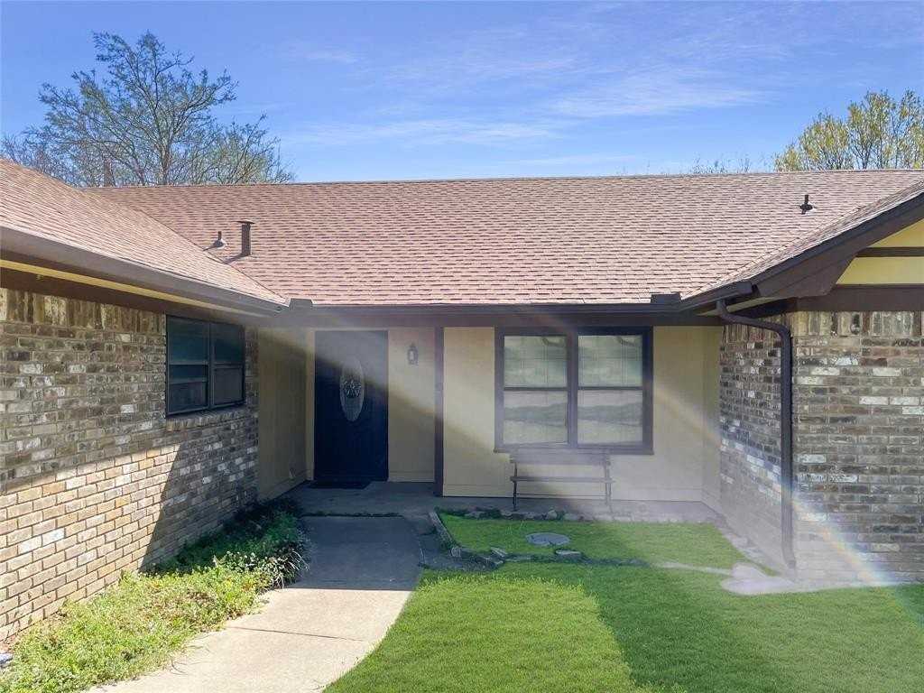 5610 Ember Ct - Photo 3 of 12