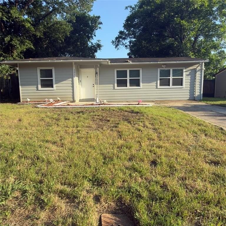 1312 Raines St - Photo 4 of 36