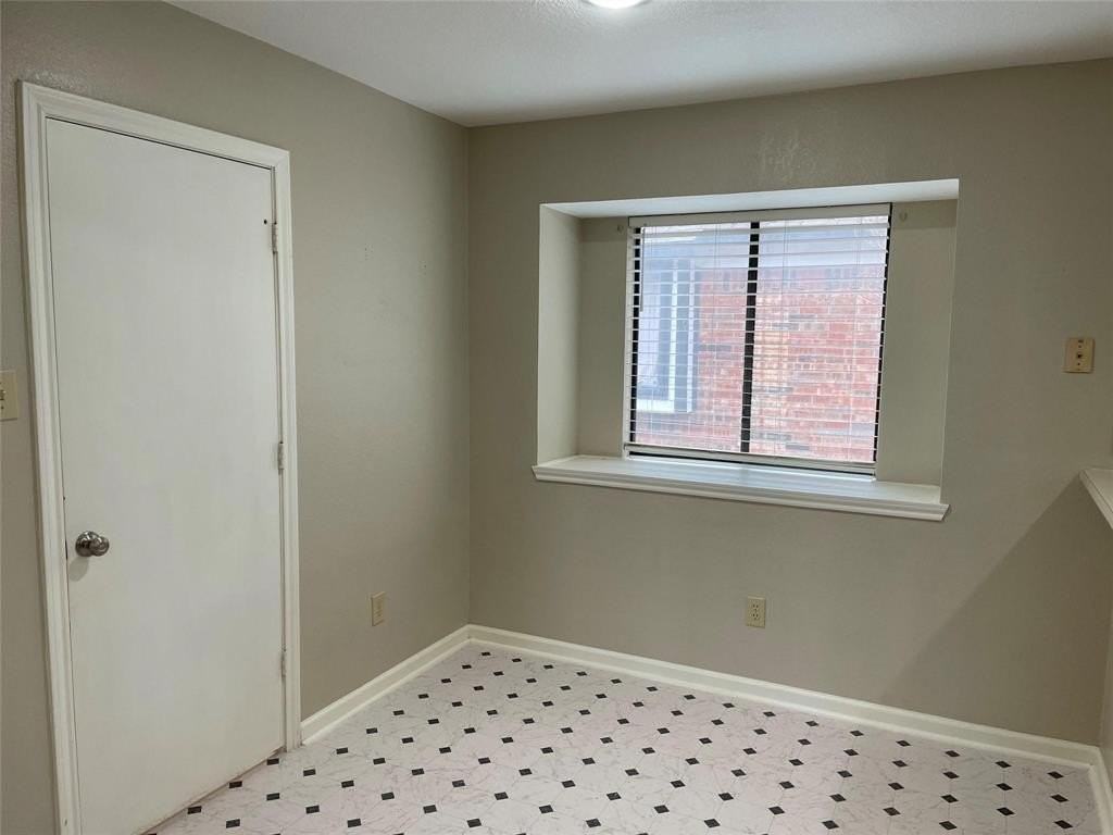 1402 Sheppard Ln - Photo 7 of 26