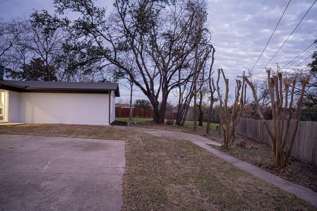 12607 Gaslite Cir - Photo 4 of 16