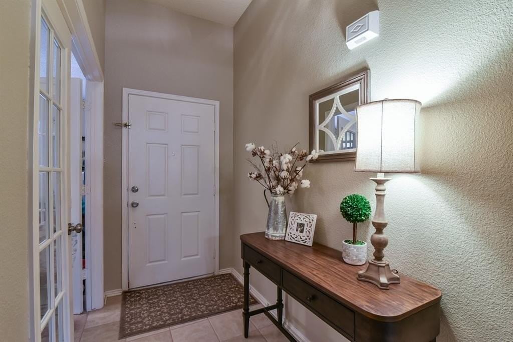 2314 Charleston Dr - Photo 5 of 28