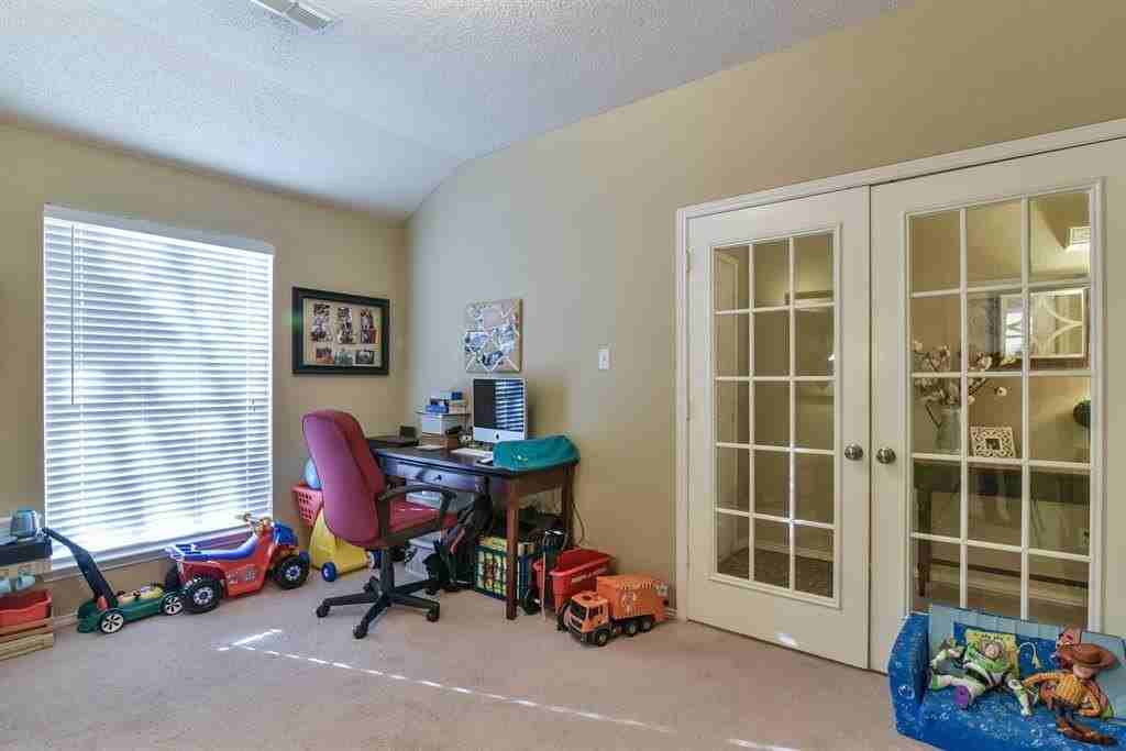 2314 Charleston Dr - Photo 7 of 28