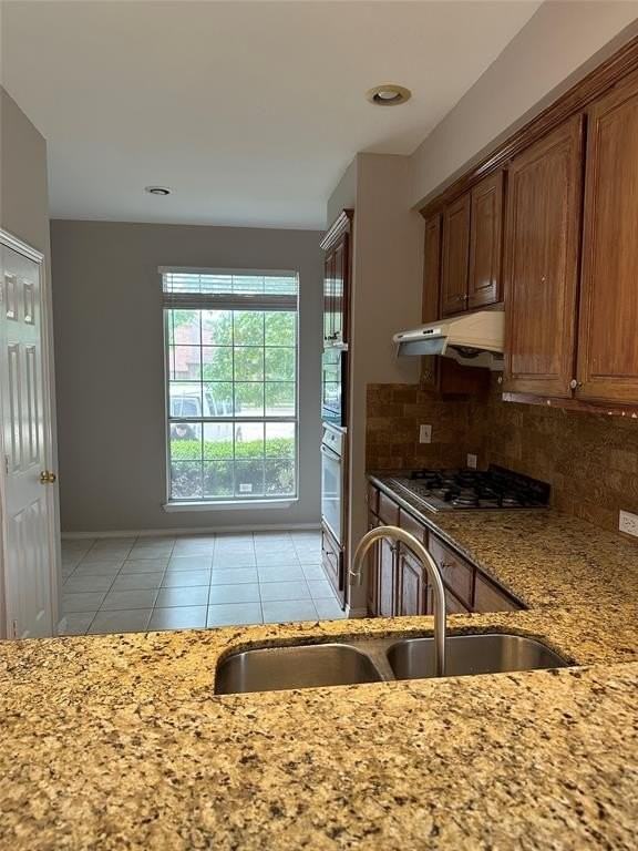7816 Creekway Ct - Photo 5 of 15