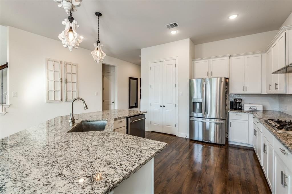 3030 Calderdale Ct - Photo 6 of 40