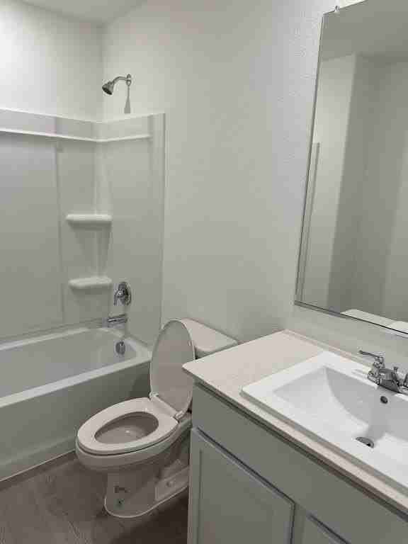 7909 Clements St - Photo 4 of 15