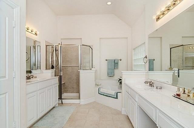 1822 Breeds Hill Rd - Photo 2 of 13
