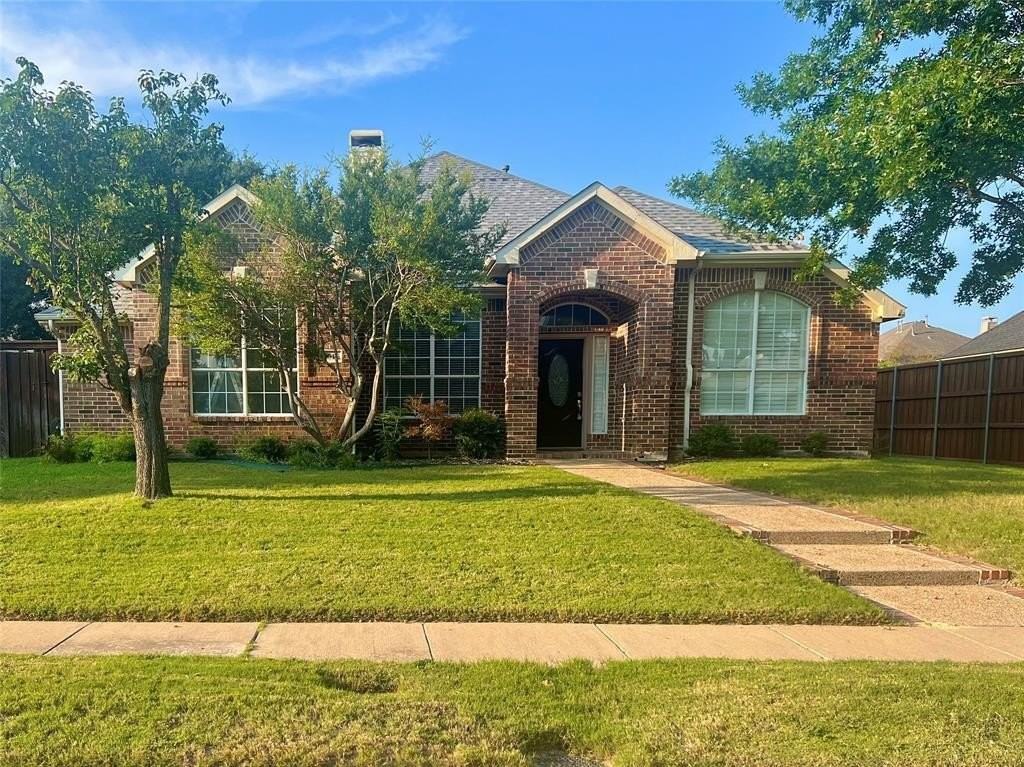 3013 Edwards Dr - Photo 2 of 19