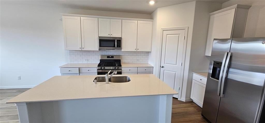 2112 Okeefe Dr - Photo 7 of 25