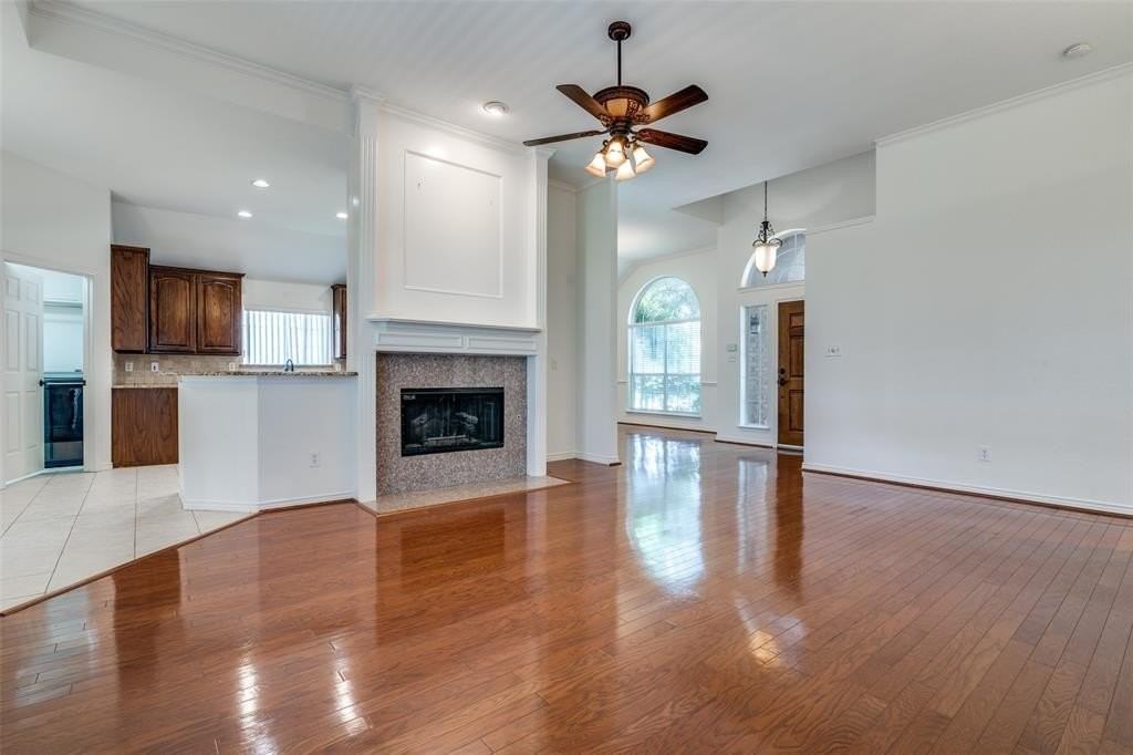 313 Bricknell Dr - Photo 5 of 15