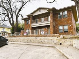 420 W Franklin St #10 - Photo 1 of 1