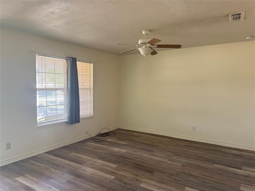 5342 Burbank Dr - Photo 5 of 15