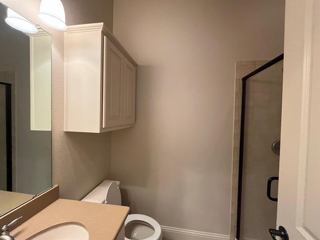 5784 Robbie Rd - Photo 6 of 30