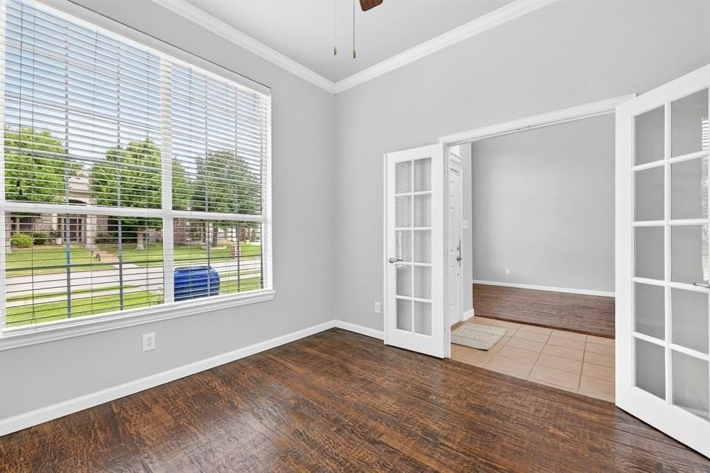 2169 Hunt Club Trl - Photo 3 of 33