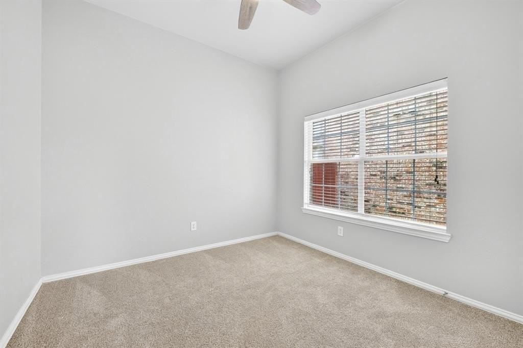 2169 Hunt Club Trl - Photo 5 of 33
