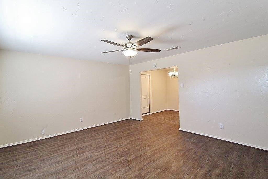 610 Overlook Dr - Photo 4 of 14