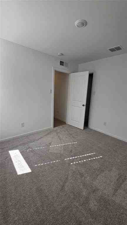 7924 Gilbert St - Photo 6 of 24