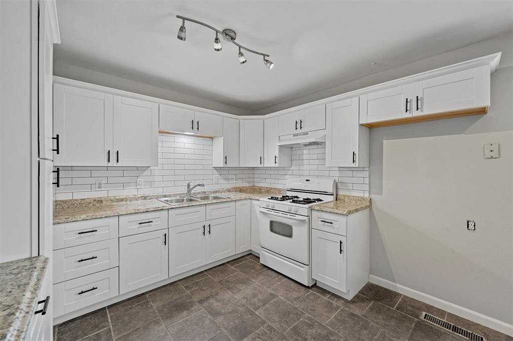 6209 Shadydell Dr - Photo 7 of 19