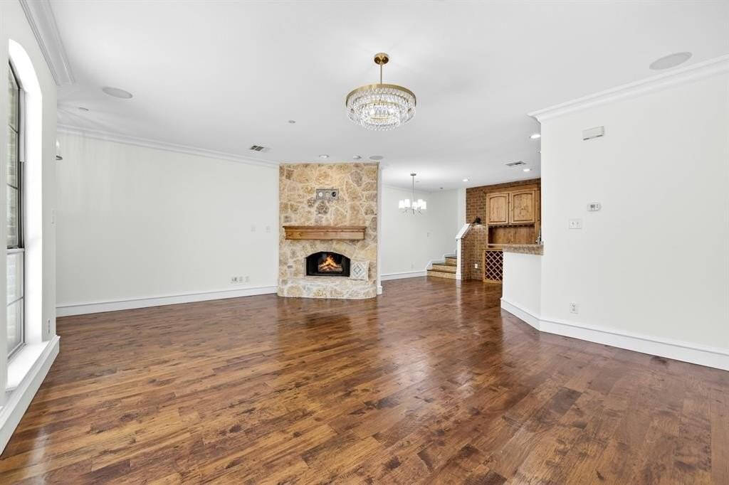 6041 Pisa Ln - Photo 2 of 30