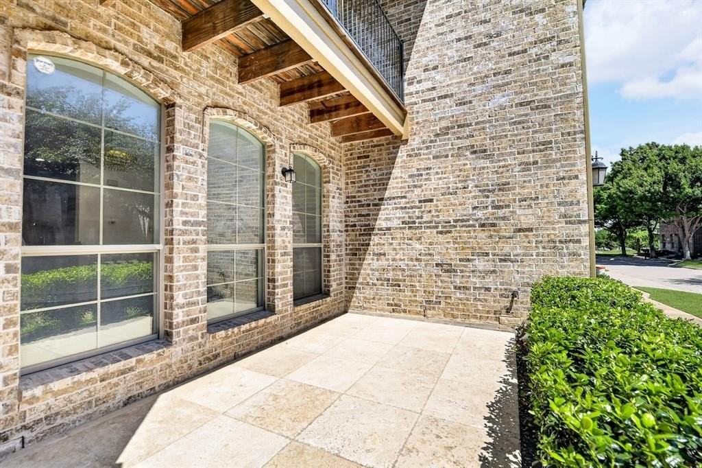 6041 Pisa Ln - Photo 7 of 30