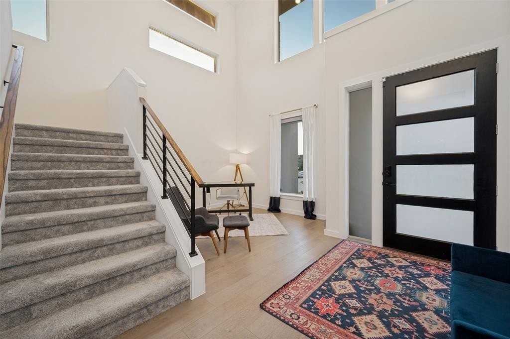5817 Yorkshire Rd - Photo 4 of 36