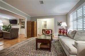 6310 Lange Cir - Photo 4 of 23