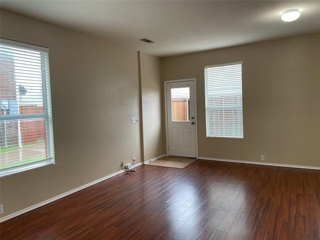 2620 Tilden Dr - Photo 7 of 20
