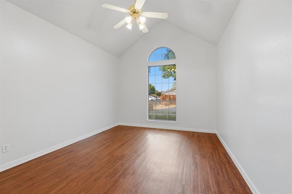 3721 Smartt St - Photo 6 of 27