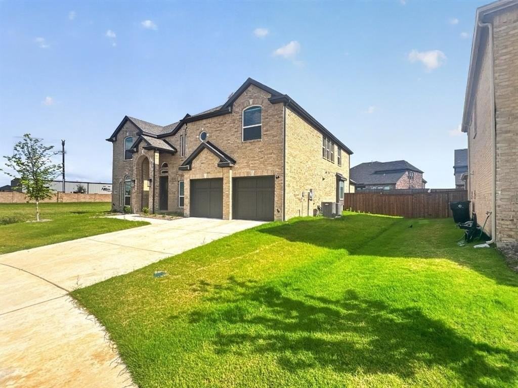 1019 Modesto Dr - Photo 2 of 40