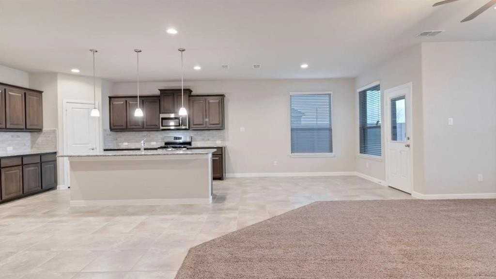9925 Wynndel Trl - Photo 3 of 20