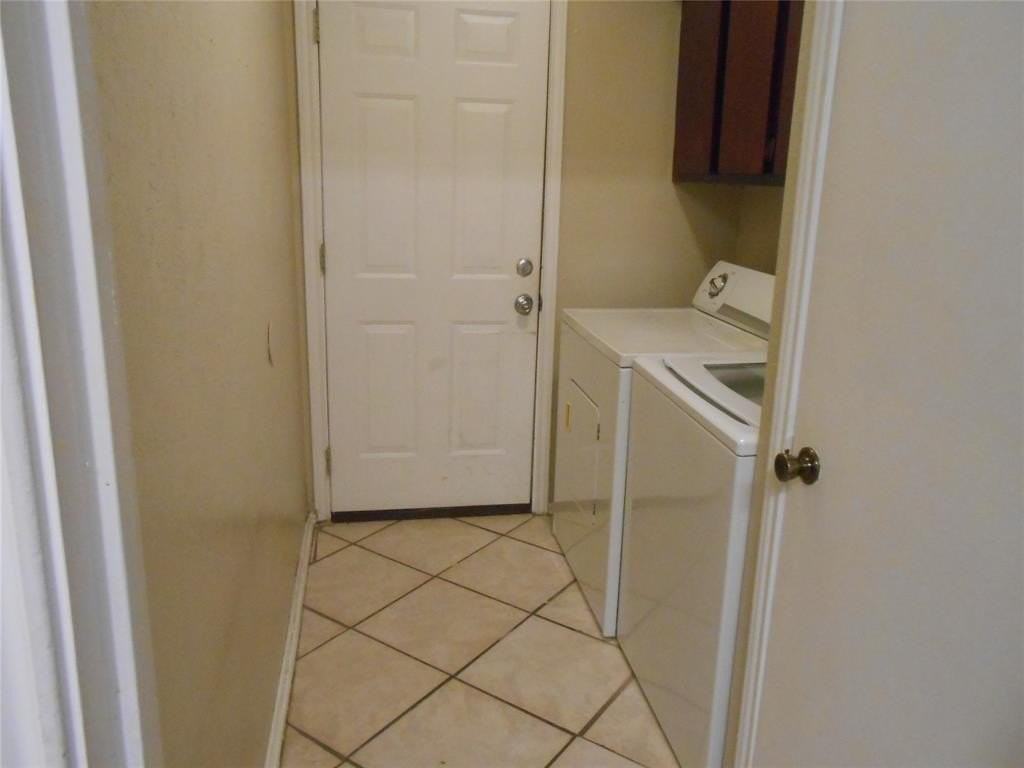 1920 Crooked Ln - Photo 6 of 15