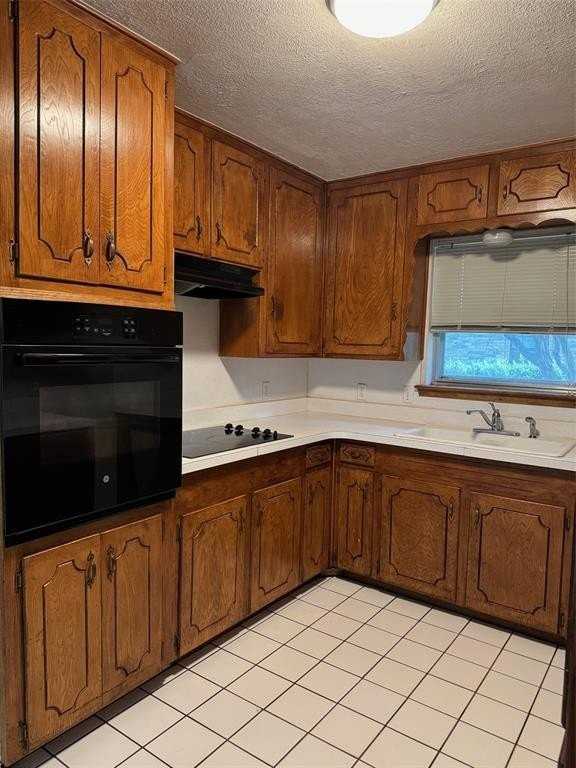 1004 Oakwood Dr - Photo 3 of 22