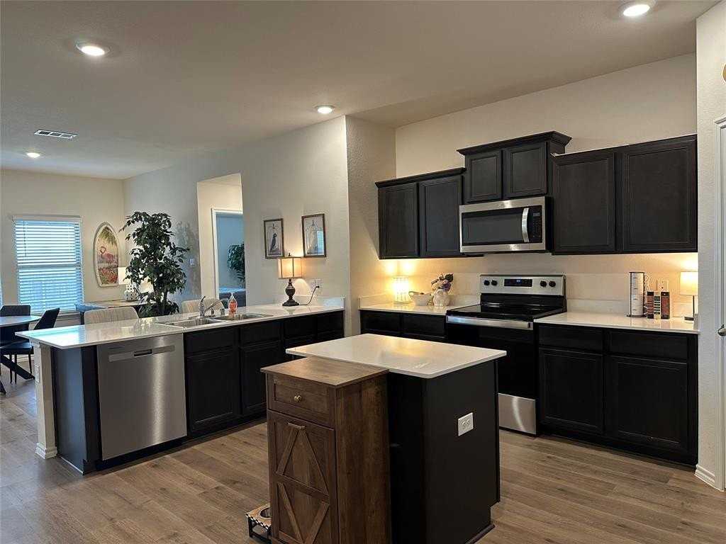 1329 Skyline Dr - Photo 4 of 26