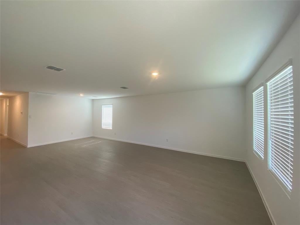 917 Shady Oaks Dr - Photo 5 of 17