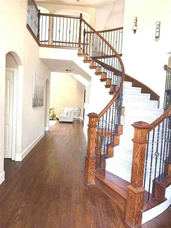 1393 Talley Ln - Photo 3 of 40