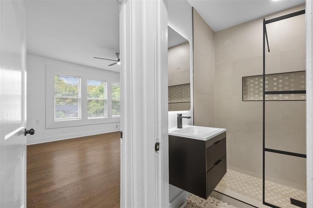 912 N Windomere Ave #912-5 - Photo 5 of 9
