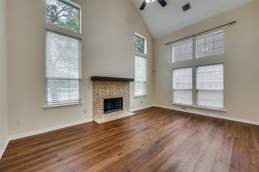 804 Santa Fe Trl - Photo 2 of 18