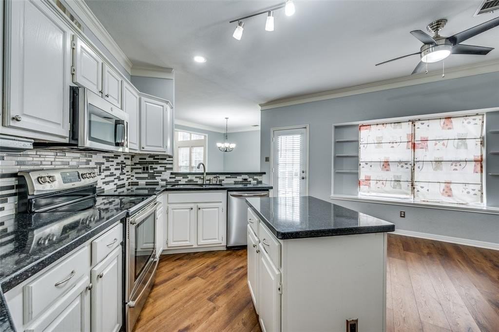 804 Santa Fe Trl - Photo 7 of 18