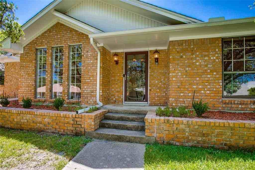 6406 Malcolm Dr - Photo 4 of 40