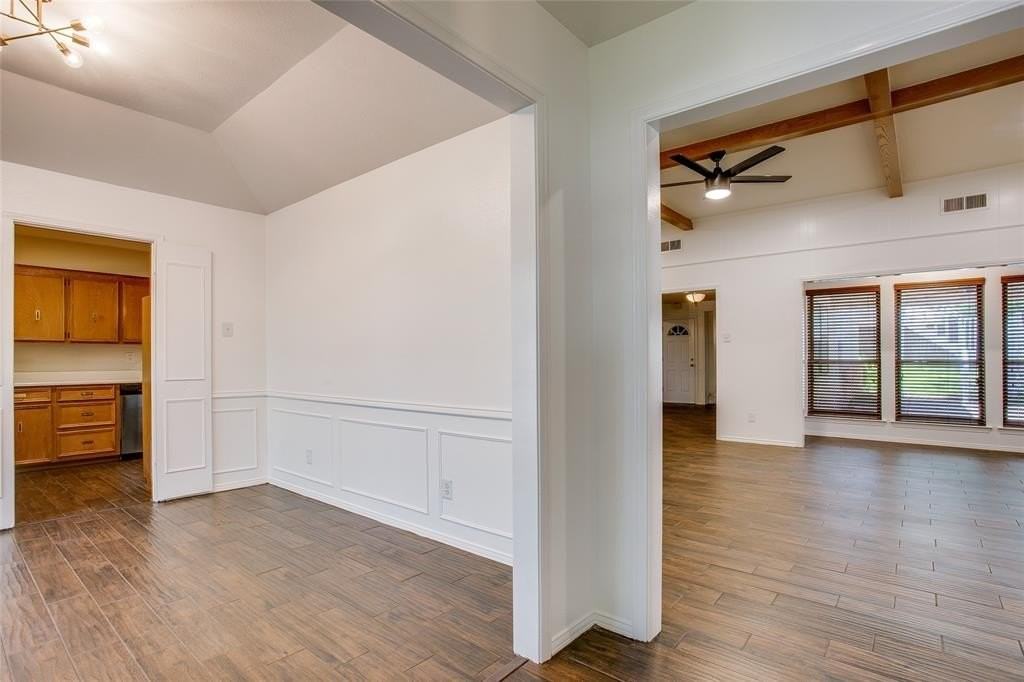 6406 Malcolm Dr - Photo 6 of 40