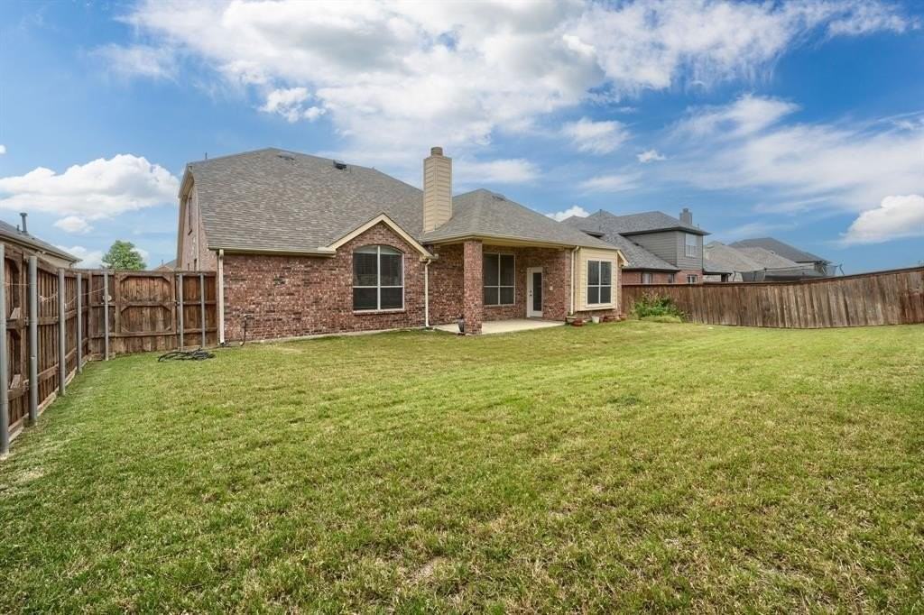 3036 Bella Vista Ln - Photo 2 of 31