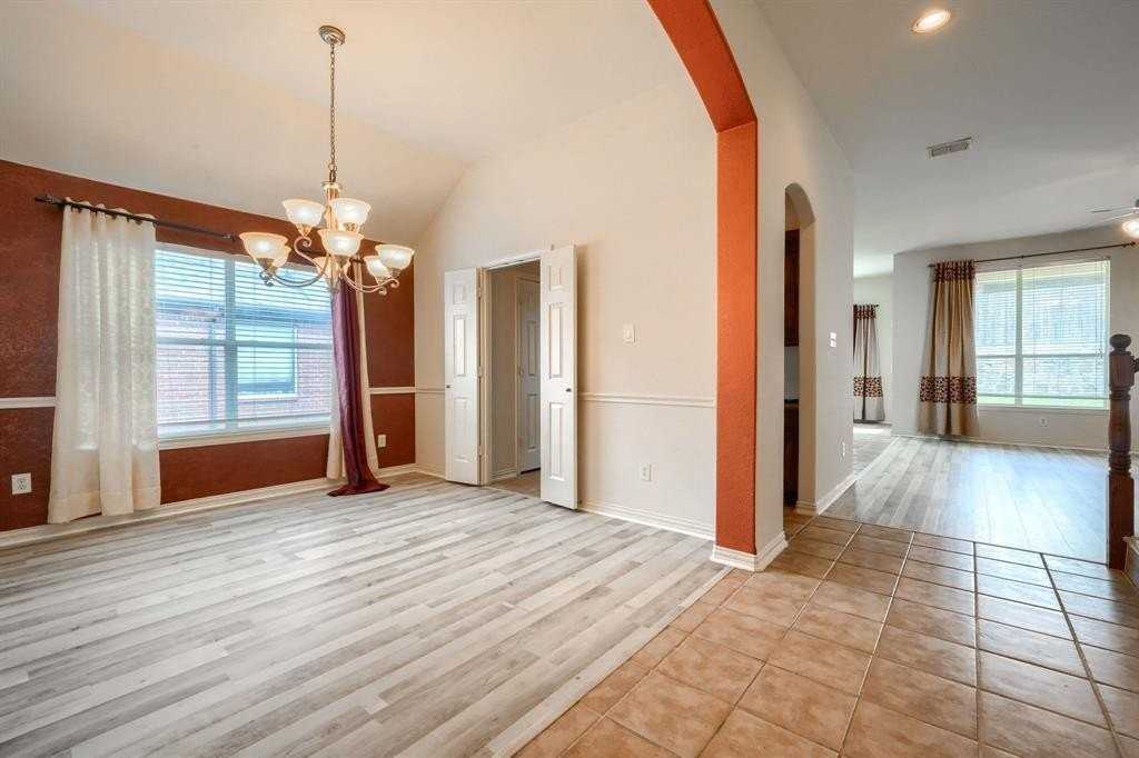 3036 Bella Vista Ln - Photo 4 of 31