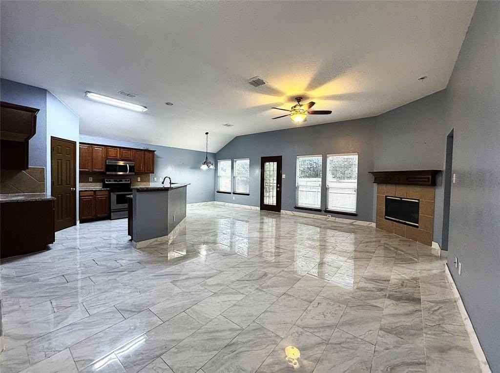 13624 Kaplan Ct - Photo 4 of 23