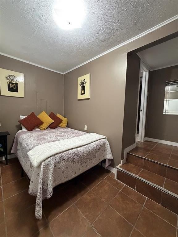 2436 Lockhart Ave - Photo 3 of 7