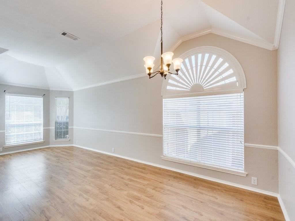 2509 Hunters Run Dr - Photo 5 of 36
