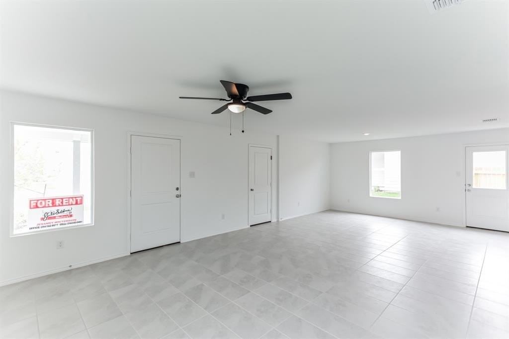 9781 Skyhawk Ave - Photo 4 of 14