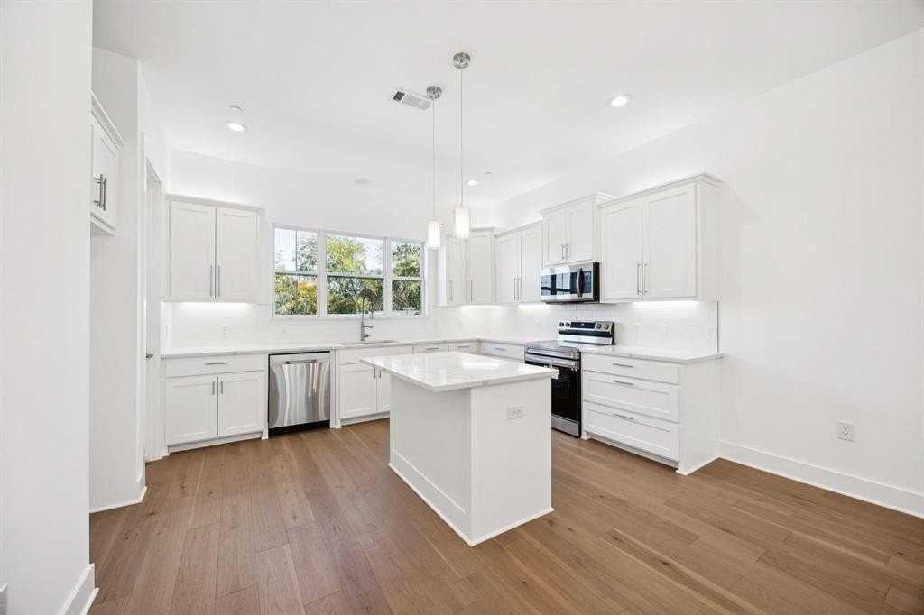 262 Harris St - Photo 4 of 24