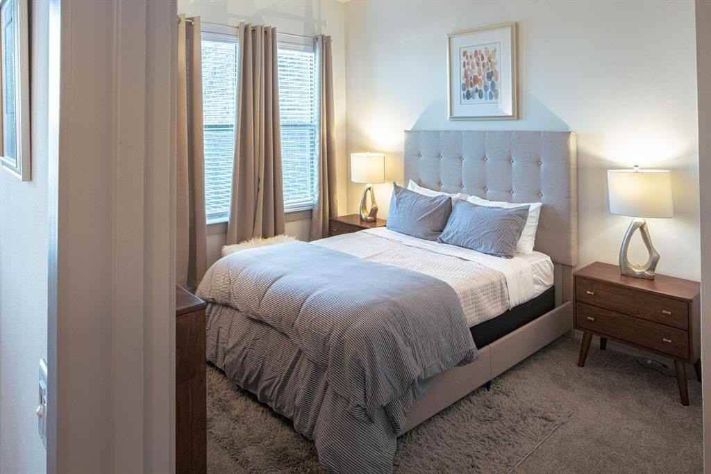 601 N Oak St #135 - Photo 5 of 12